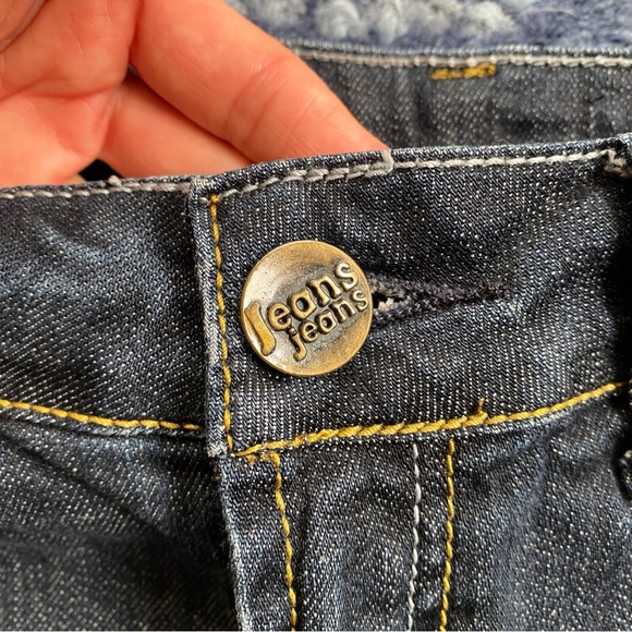 🐚 MISS CAPRI DARK WASH HIGH WAIST MINI SKIRT! - Picture 7 of 11